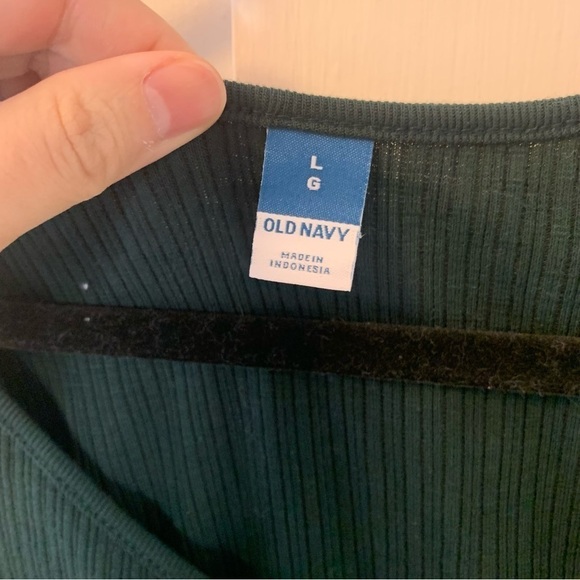 Nwt Green Cinched Front Top - Picture 3 of 4